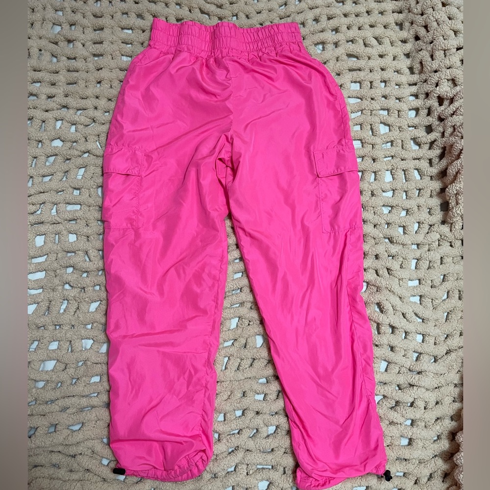 Size medium, cargo neon pink pants.